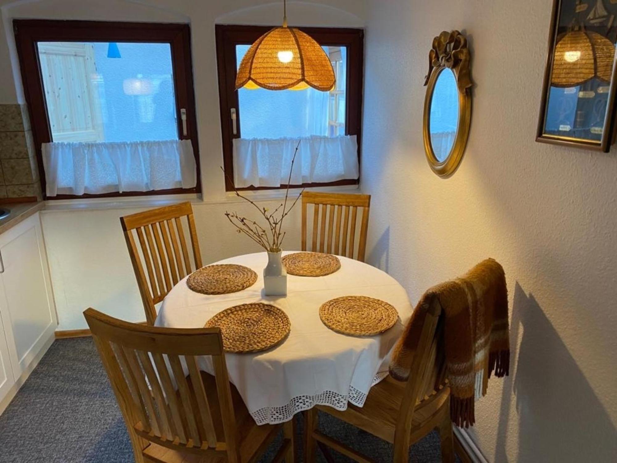 Altstadthaus Zur Weide 하일리겐하펜 외부 사진